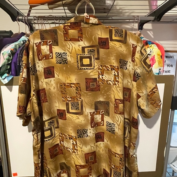 Notations safari print short sleeve blouse - Picture 2 of 3